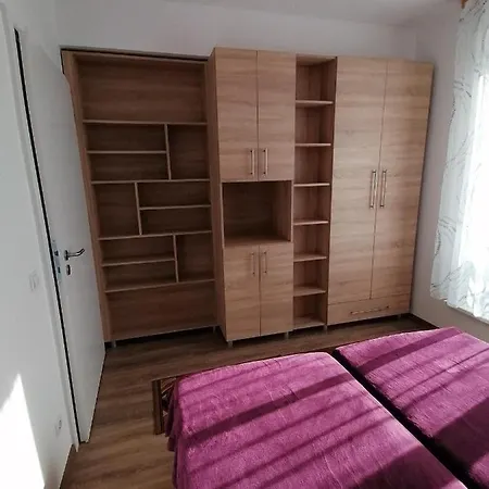 Apartment Adam I. *